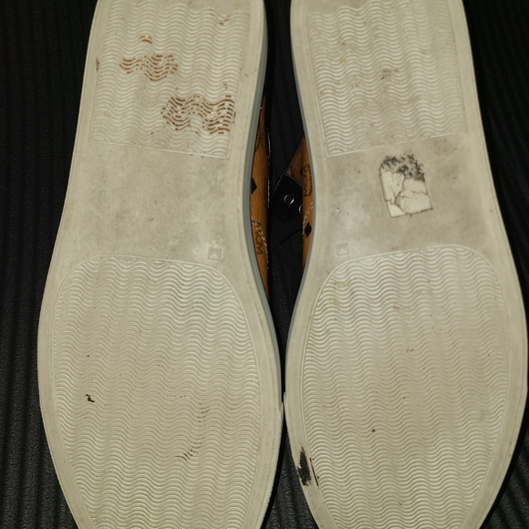 MCM Sneakers - Picture 5 of 5